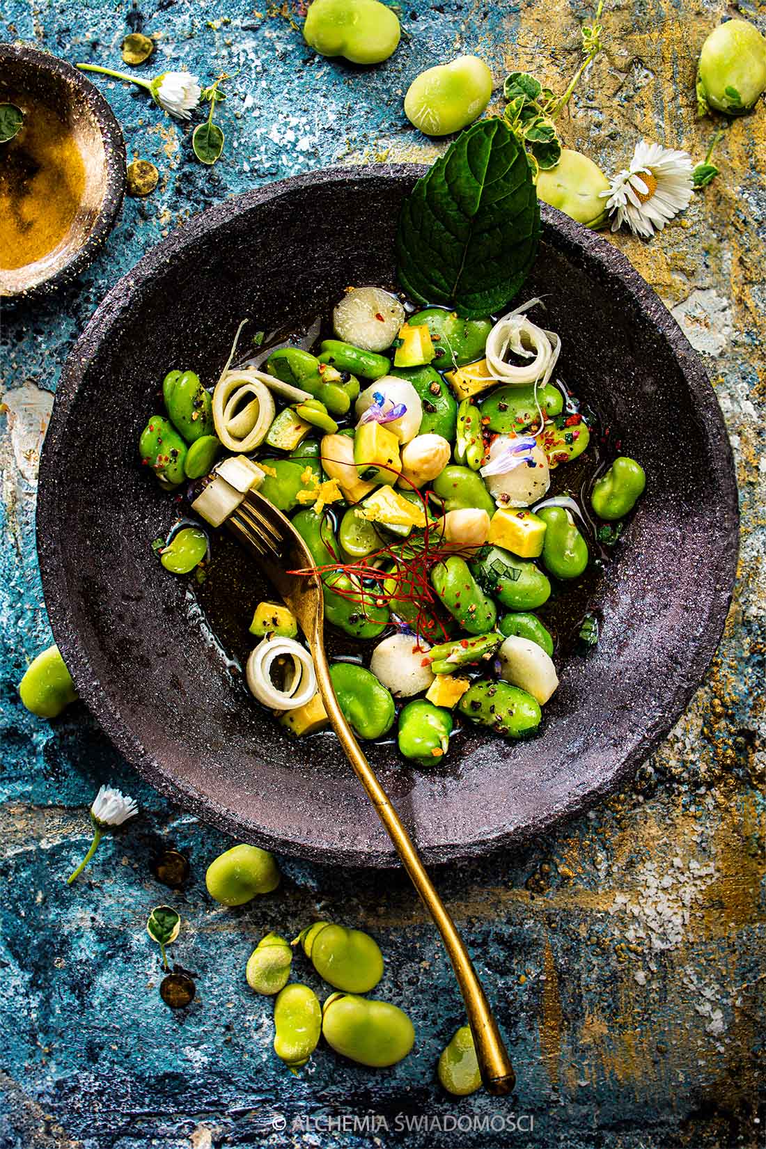 BÓB, AWOKADO, BIAŁE SZPARAGI, MIĘTA, KWIATKI SZAŁWII, PIEPRZ CZARNY WĘDZONY, CHIPOTLE